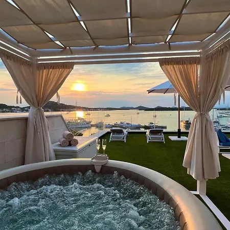 Βίλα Luxury Penthouse With Sea View For Two