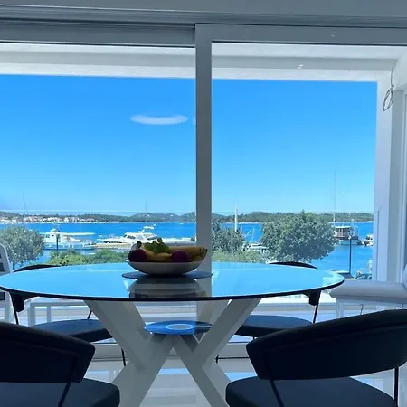 Luxury Penthouse With Sea View For Two Βίλα Μούρτερ